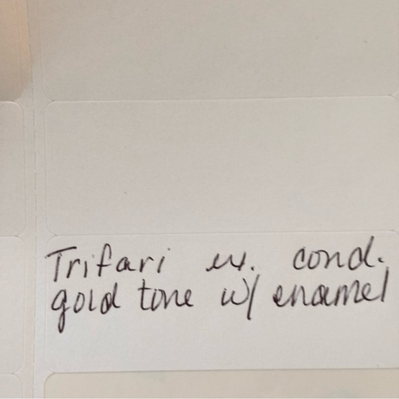 Crown Trifari gold tone enamel long excellent condition - Picture 10 of 11